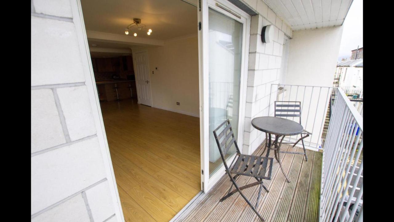 Beautiful 3-Bed Apartment In โกร็อค ภายนอก รูปภาพ